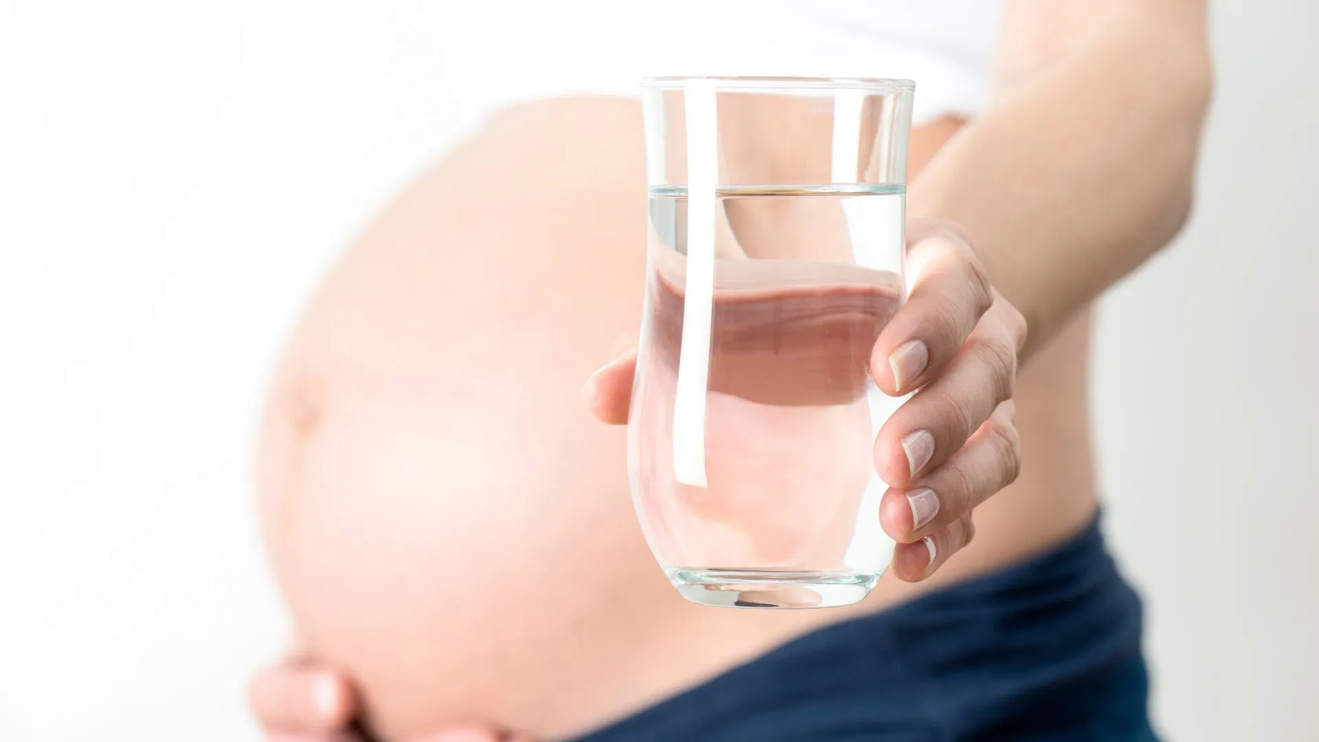 Nutrition Tips for Maintaining Muscle Strength During Pregnancy : 5 Min Critical Guide 6 Muscle Strength During Pregnancy : Hydration and Muscle Strength — The Connection Nobody Talks About